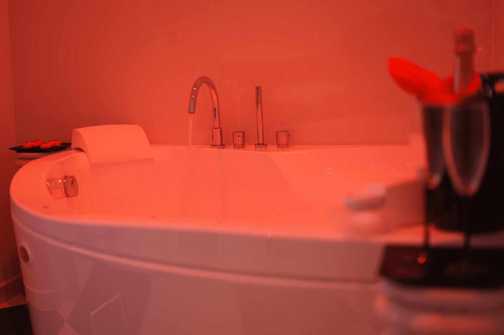 Alchimia Spa & Centro Benessere เมซานเย ภายนอก รูปภาพ